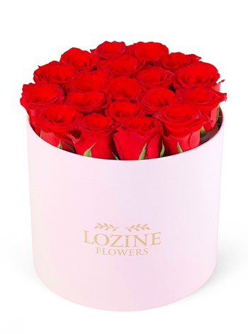 Yuvarlak Büyük Pembe Kutuda Kırmızı Güller