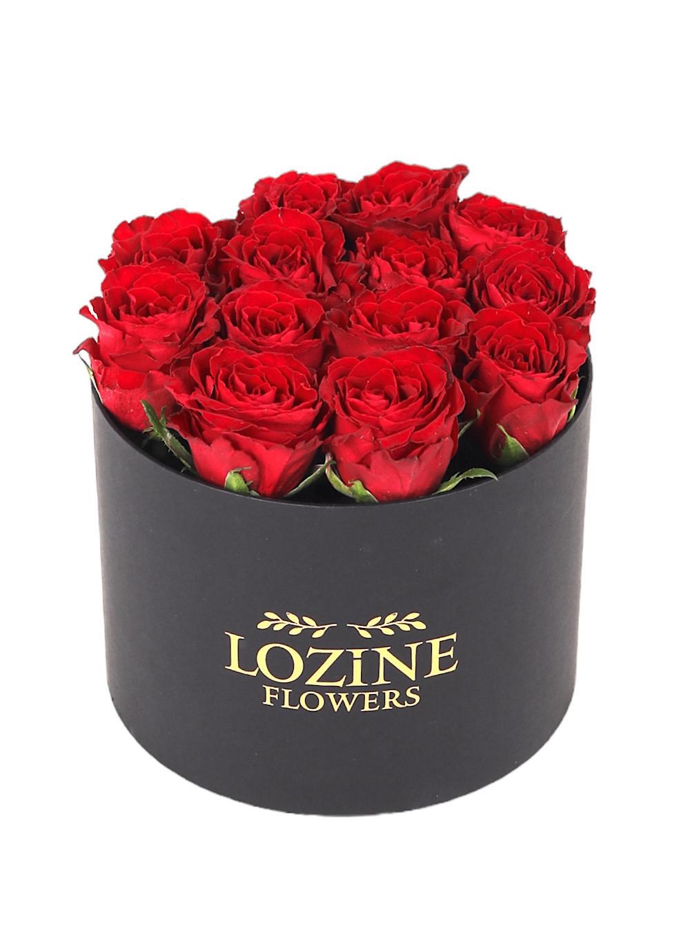 Siyah Balon Kutuda 9 Adet Kırmızı Gül